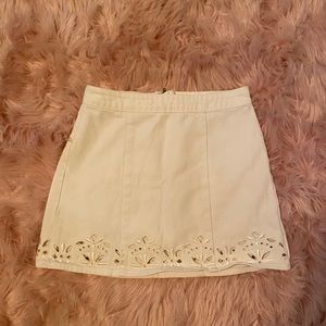 Detailed white pacsun skirt